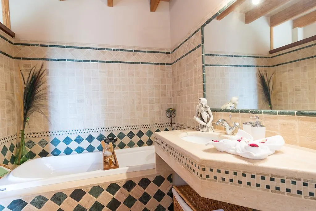 Es Pinar Villa Alaró İspanya